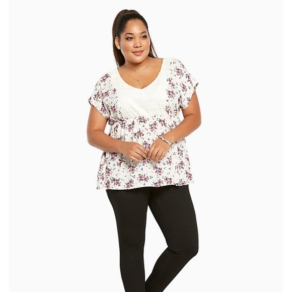 Torrid Floral Print Gauze Lace Inset Top Size 1X - Picture 2 of 10